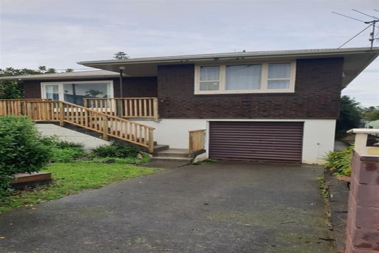 Photo of property in 127 Hutchinsons Road, Bucklands Beach, Auckland, 2014