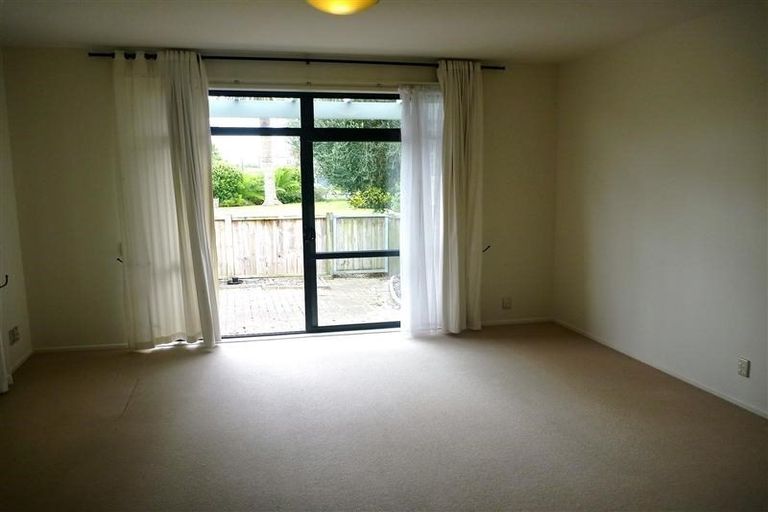 Photo of property in 116/2 Armoy Drive, East Tamaki, Auckland, 2016