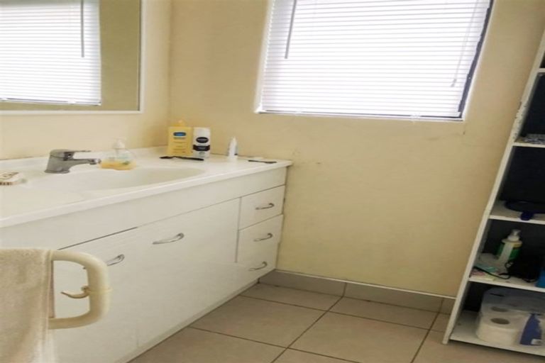 Photo of property in 1 Derwent Street, Morningside, Auckland, 1022