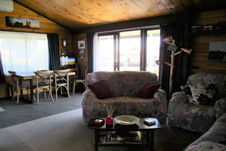 Photo of property in 16 Pohutukawa Drive, Opunake, 4616