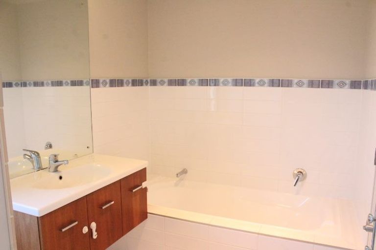 Photo of property in 7 Oakville Avenue, Flat Bush, Auckland, 2016