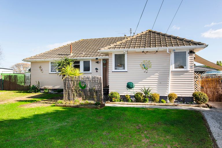 Photo of property in 30 Karaka Street, Elgin, Gisborne, 4010