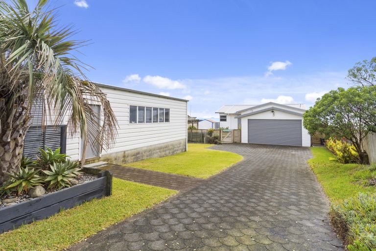 Photo of property in 355 Pukehina Parade, Pukehina, Te Puke, 3189