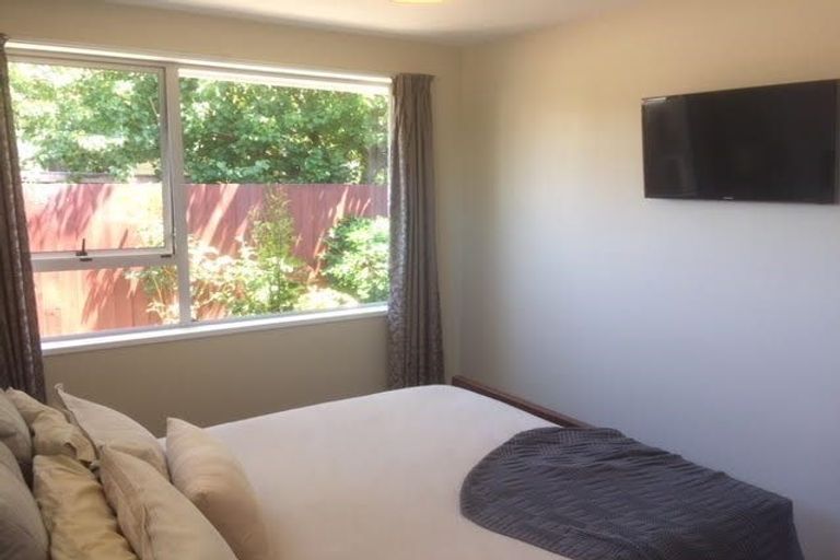 Photo of property in 1/5 Vancouver Crescent, Wainoni, Christchurch, 8061