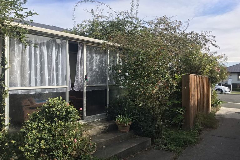 Photo of property in 1/72 Waratah Street, Avondale, Christchurch, 8061