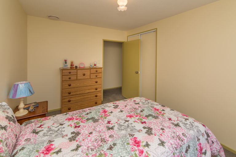 Photo of property in 2/125 Hawthornden Road, Avonhead, Christchurch, 8042