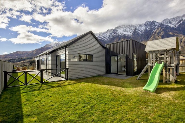 Photo of property in 45 Bannister Street, Jacks Point, Queenstown, 9371