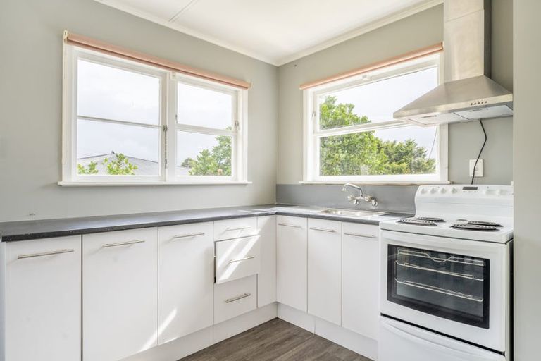 Photo of property in 73 Driver Crescent, Cannons Creek, Porirua, 5024