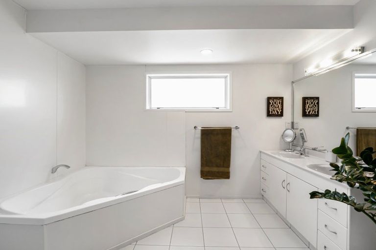 Photo of property in 7a Gordon Road, Mount Maunganui, 3116