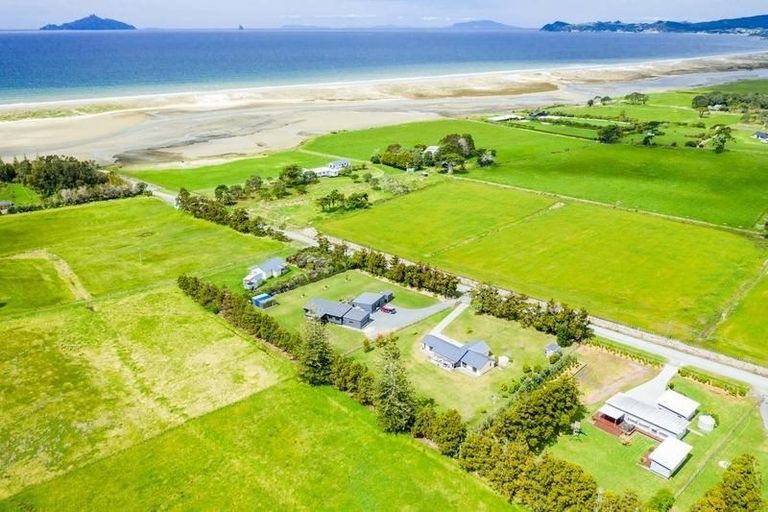 Photo of property in 25 Johnson Point Road, Waipu, 0582