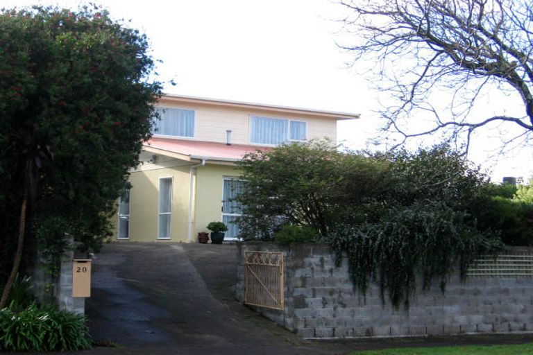 Photo of property in 20 Haast Place, Awapuni, Palmerston North, 4412