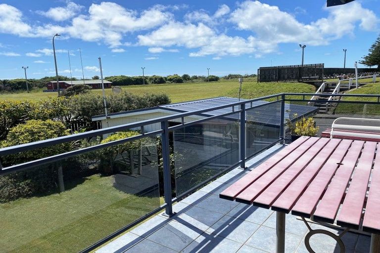 Photo of property in 1 Domain Terrace, Karoro, Greymouth, 7805