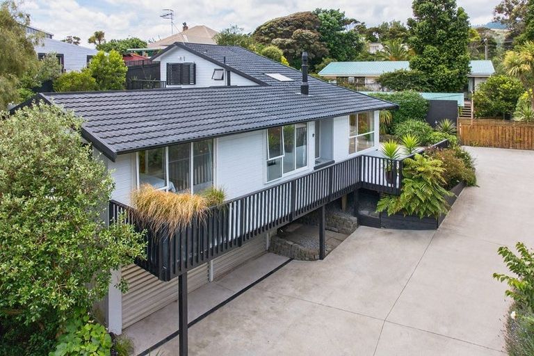 Photo of property in 15 Tiromoana Road, Raumati South, Paraparaumu, 5032