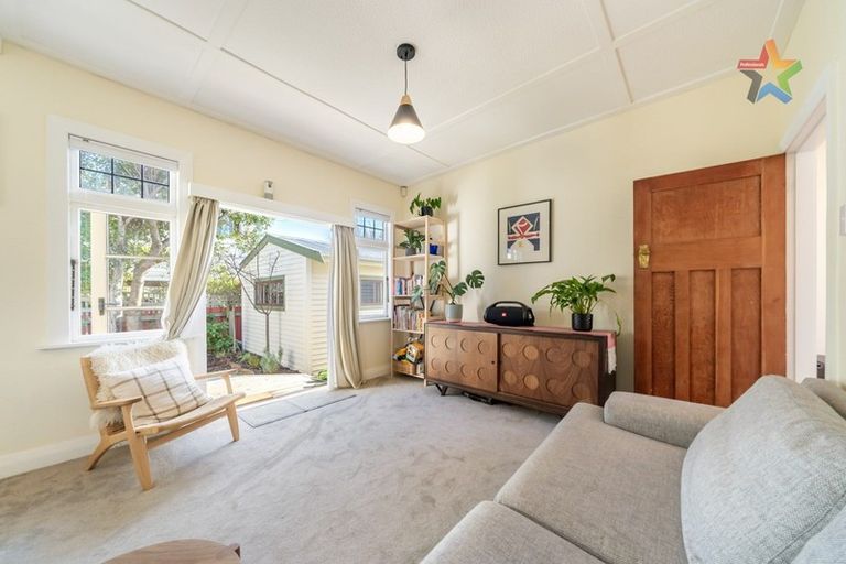 Photo of property in 17 Pirie Crescent, Moera, Lower Hutt, 5010