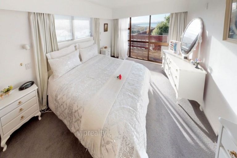 Photo of property in 2 Leo Place, Kawaha Point, Rotorua, 3010