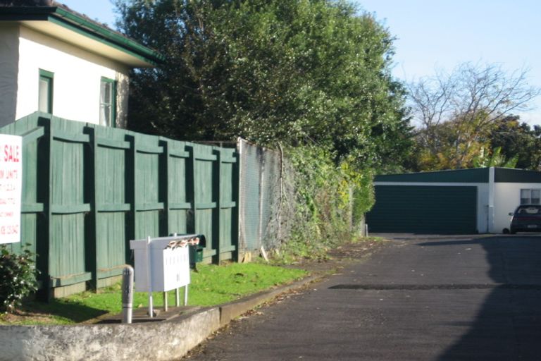 Photo of property in 4/21a Landscape Road, Papatoetoe, Auckland, 2025