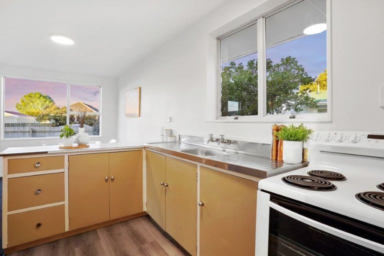 Photo of property in 26 Shetland Street, Woolston, Christchurch, 8062