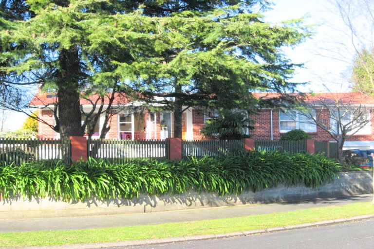 Photo of property in 1 Beverley Crescent, Hillcrest, Hamilton, 3216