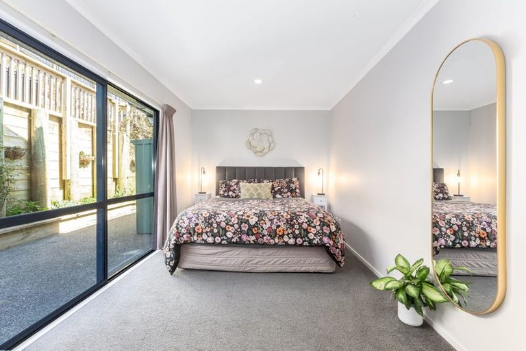 Photo of property in 10 Te Puia Drive, Aotea, Porirua, 5024