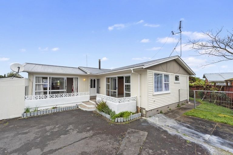 Photo of property in 12 Joanna Place, Deanwell, Hamilton, 3206