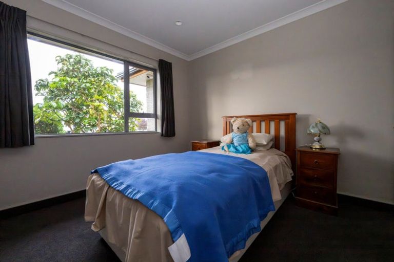 Photo of property in 7 Barry Curtis Place, Levin, 5510