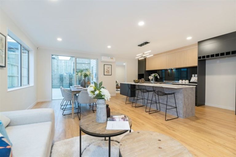 Photo of property in 7 Cooperage Avenue, Kumeu, 0810