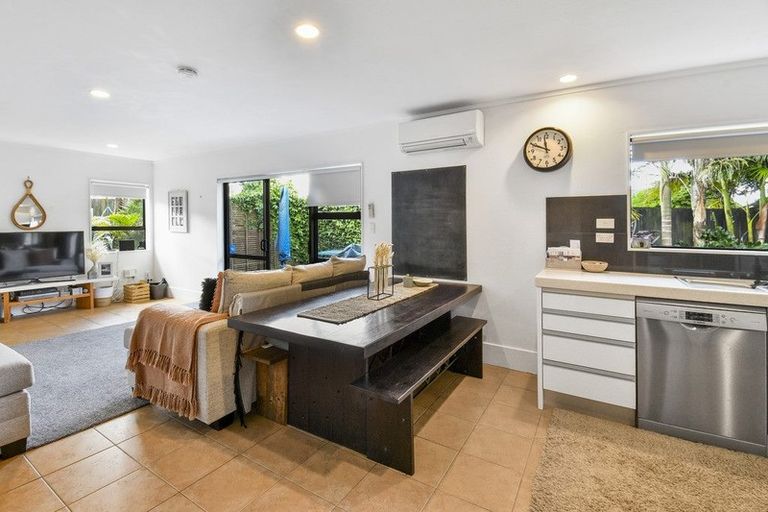 Photo of property in 34a Landscape Road, Pukekohe, 2120