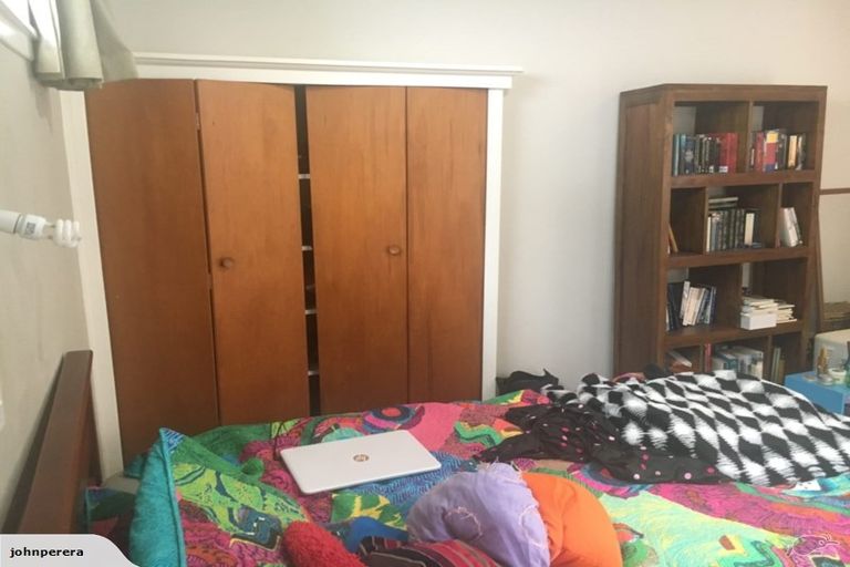 Photo of property in 1/17 Clifton Terrace, Kelburn, Wellington, 6012