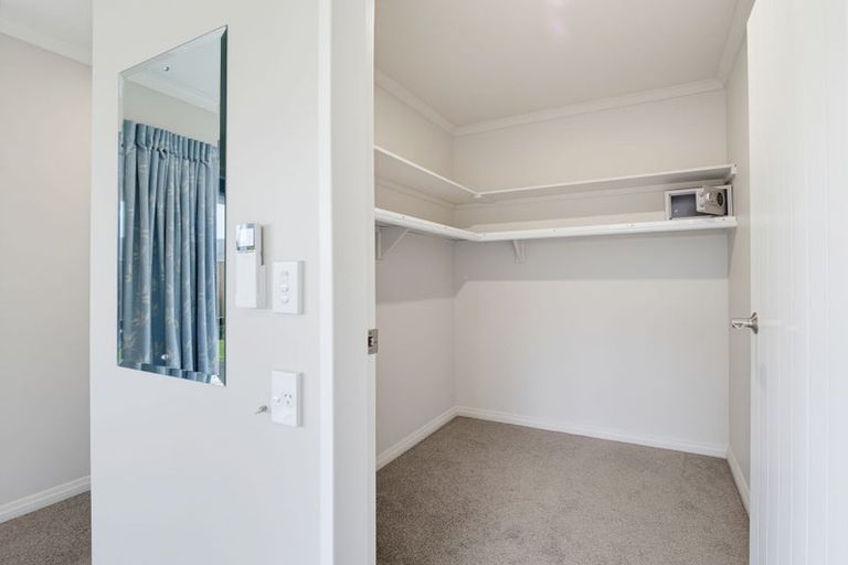 Photo of property in 52 Tennyson Avenue, Kelvin Grove, Palmerston North, 4414