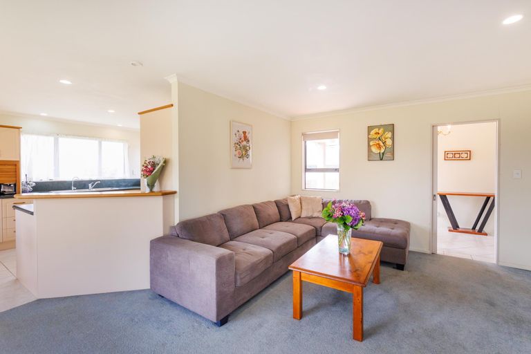 Photo of property in 14 Woodgate Court, Fitzherbert, Palmerston North, 4410