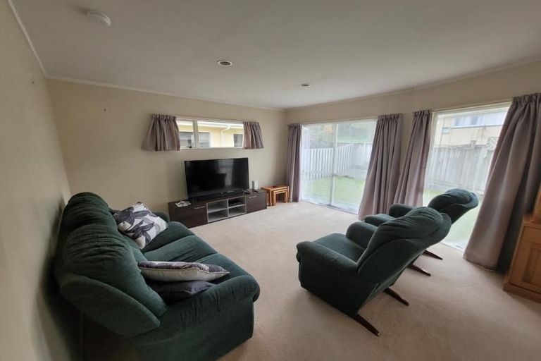 Photo of property in 2/85 Broderick Road, Johnsonville, Wellington, 6037