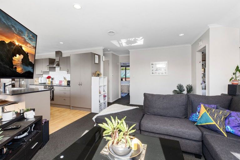 Photo of property in 66 Village Park Drive, Welcome Bay, Tauranga, 3112