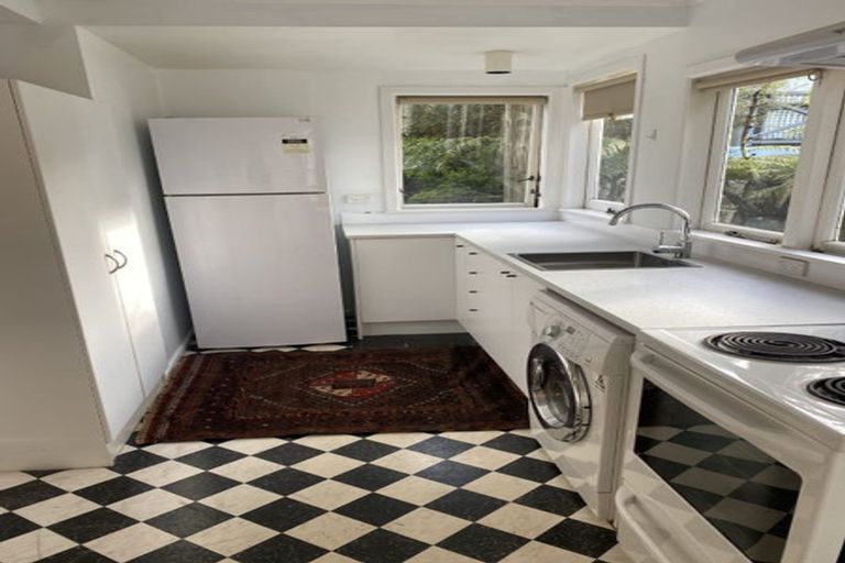 Photo of property in 43 Standen Street, Karori, Wellington, 6012