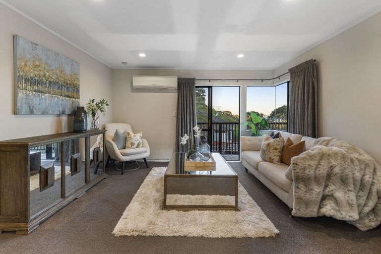 Photo of property in 1/6 Honeysuckle Lane, Mairangi Bay, Auckland, 0630