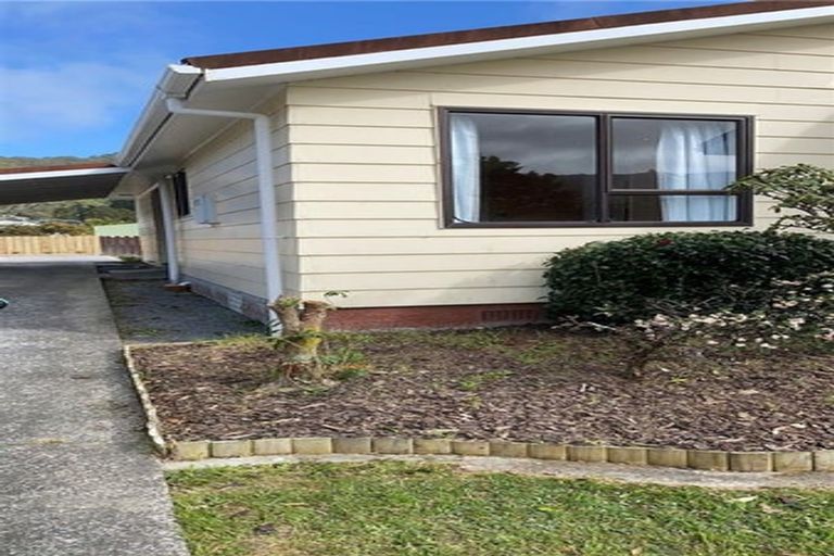 Photo of property in 343 Wellington Road, Wainuiomata, Lower Hutt, 5014