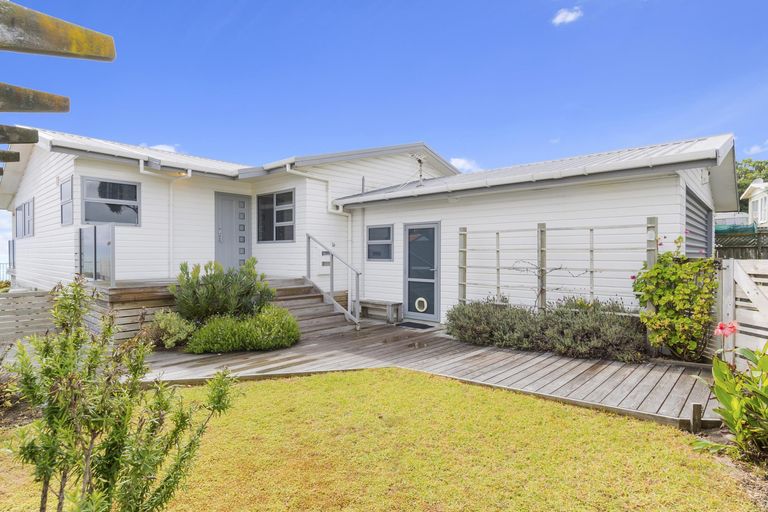 Photo of property in 355 Pukehina Parade, Pukehina, Te Puke, 3189