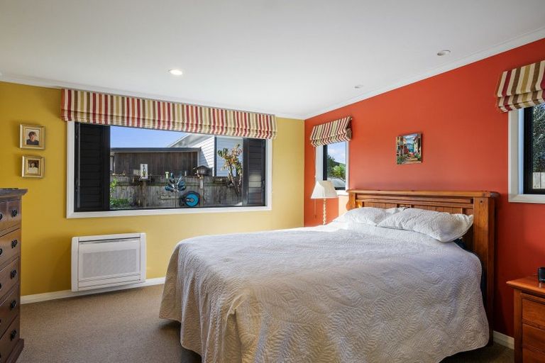 Photo of property in 8a Queenwood Road, Levin, 5510