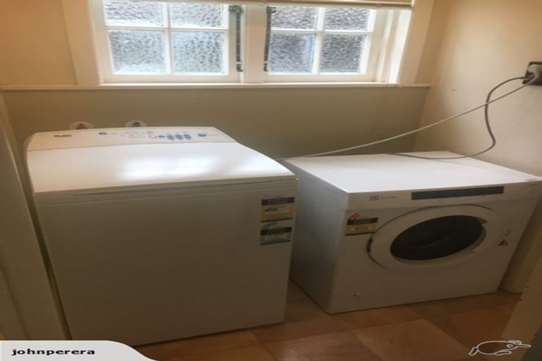 Photo of property in 1/17 Clifton Terrace, Kelburn, Wellington, 6012