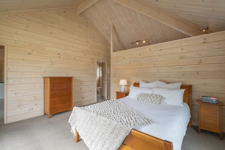 Photo of property in 102 Bond Road, Whangamata, 3620