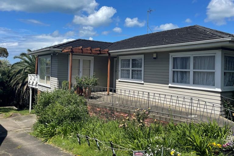 Photo of property in 129 Forrest Hill Road, Forrest Hill, Auckland, 0620