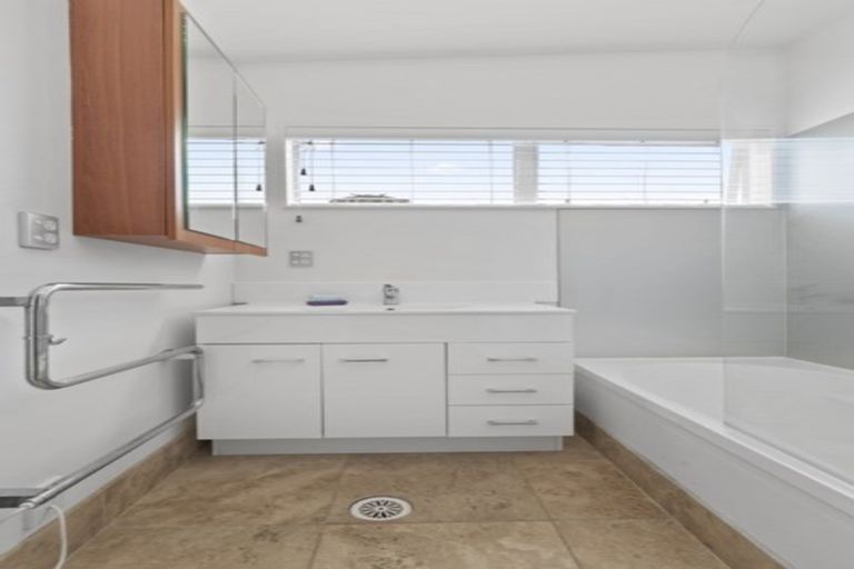 Photo of property in Habitat Apartments, 5/31 Byron Avenue, Takapuna, Auckland, 0622