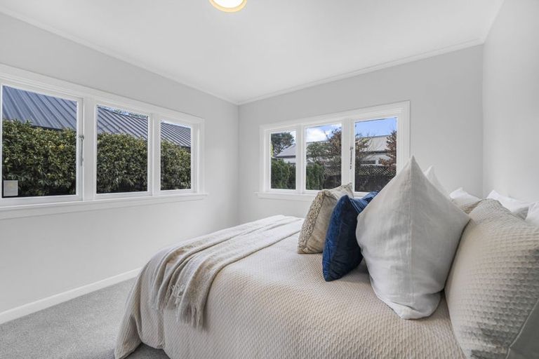 Photo of property in 167 Centaurus Road, Saint Martins, Christchurch, 8022
