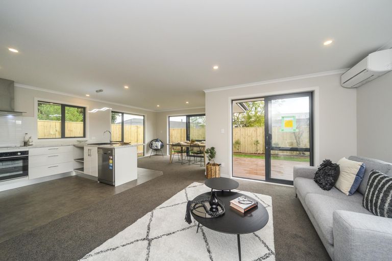 Photo of property in 17 Colonial Place, Kelvin Grove, Palmerston North, 4414