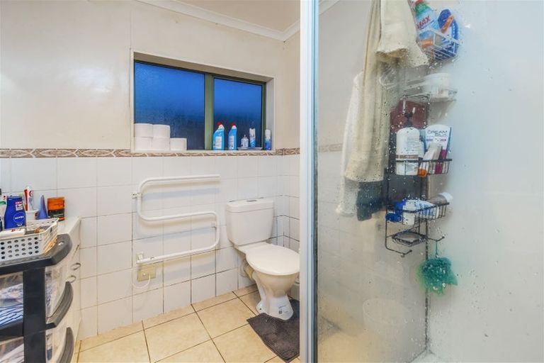 Photo of property in 76 Crossandra Drive, Mangere, Auckland, 2022