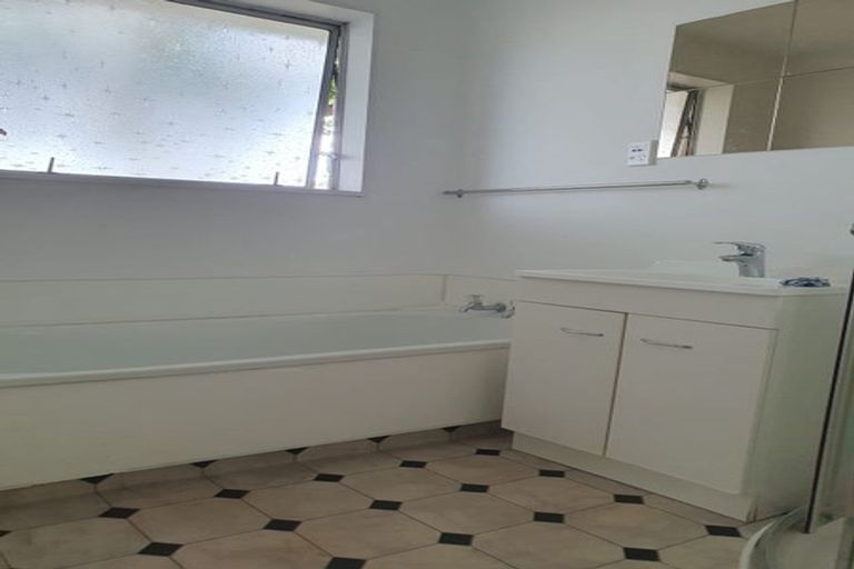 Photo of property in 2/93 Bayswater Crescent, Bromley, Christchurch, 8062