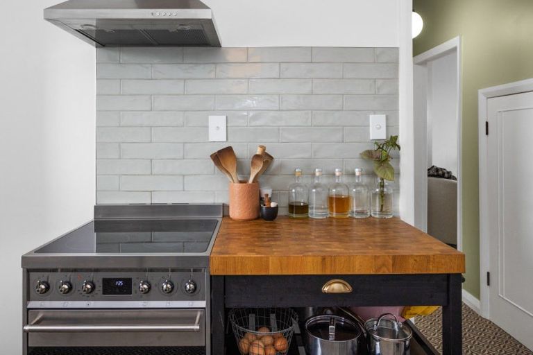 Photo of property in 541a Marine Parade, Napier South, Napier, 4110