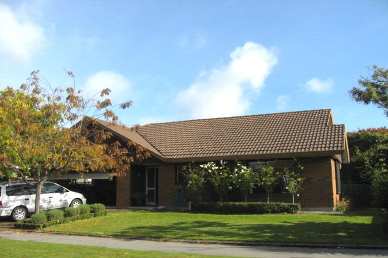 Photo of property in 3 Godfrey Place, Ilam, Christchurch, 8041