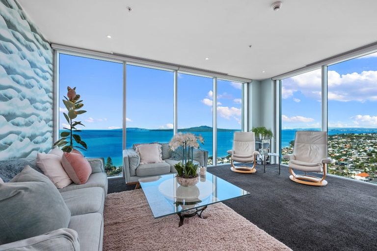 Photo of property in Sentinel Apartments, 2402/3 Northcroft Street, Takapuna, Auckland, 0622