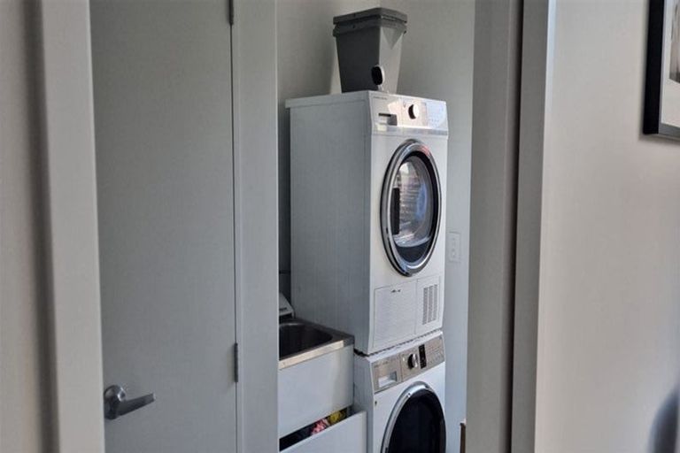 Photo of property in 49 Eugenia Rise, Totara Heights, Auckland, 2105