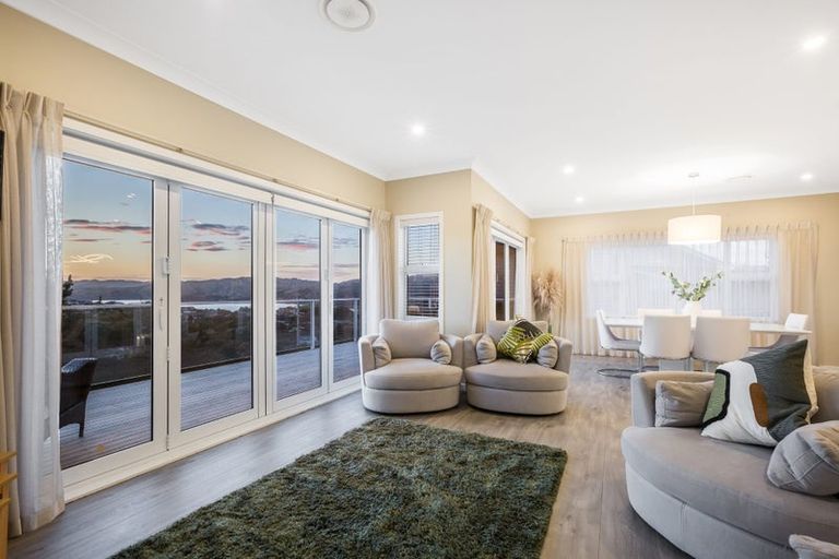 Photo of property in 145 Endeavour Drive, Whitby, Porirua, 5024